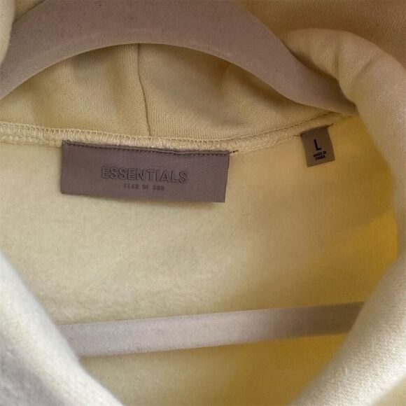 NWT Fear of God Essentials Egg Shell Relaxed Hoodie Size L Pullover - Picture 10 of 11